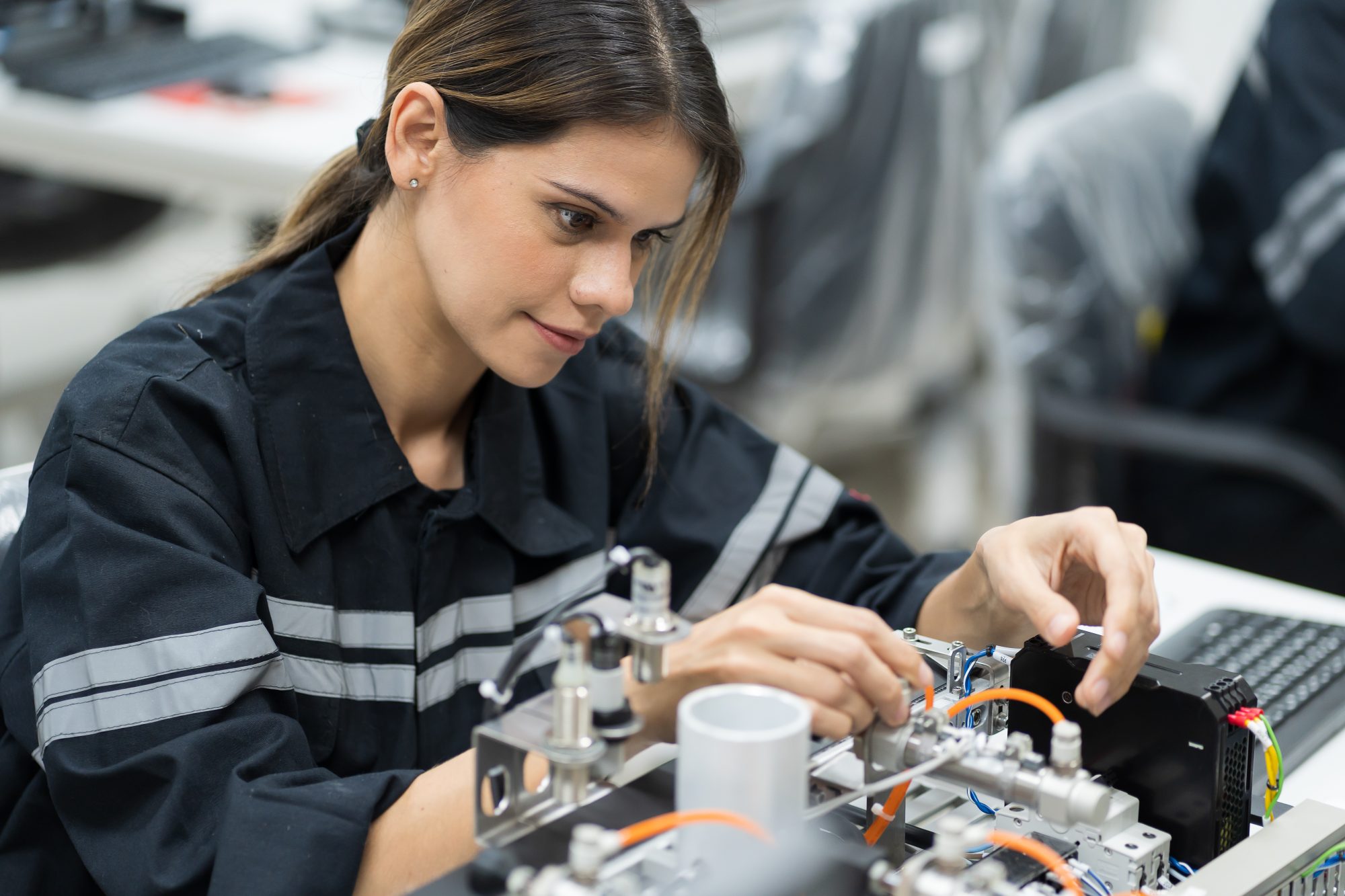 Female Engineer Training AI Robot Training Kit And Mechatronics